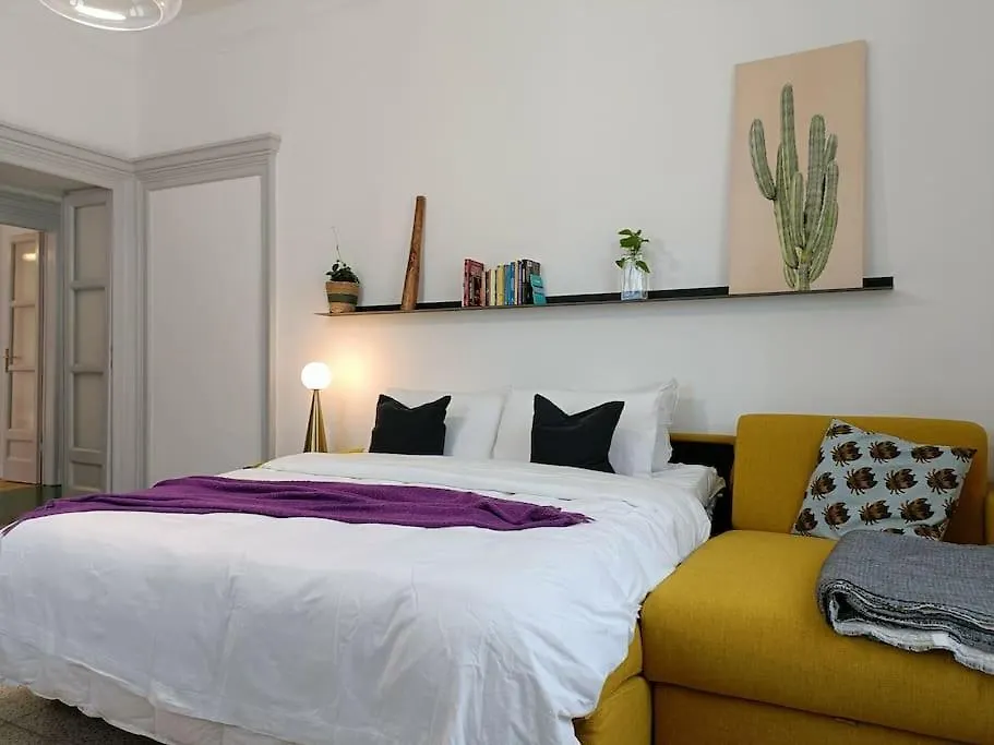 Stylish Flat Near Station And City Center Como