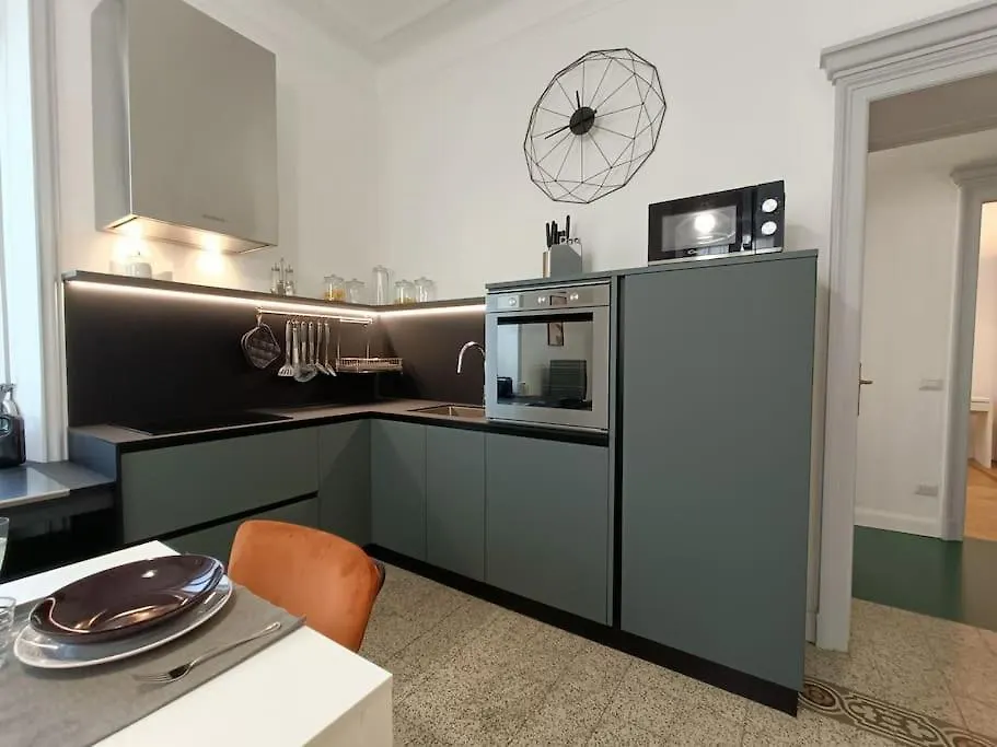 Stylish Flat Near Station And City Center Como