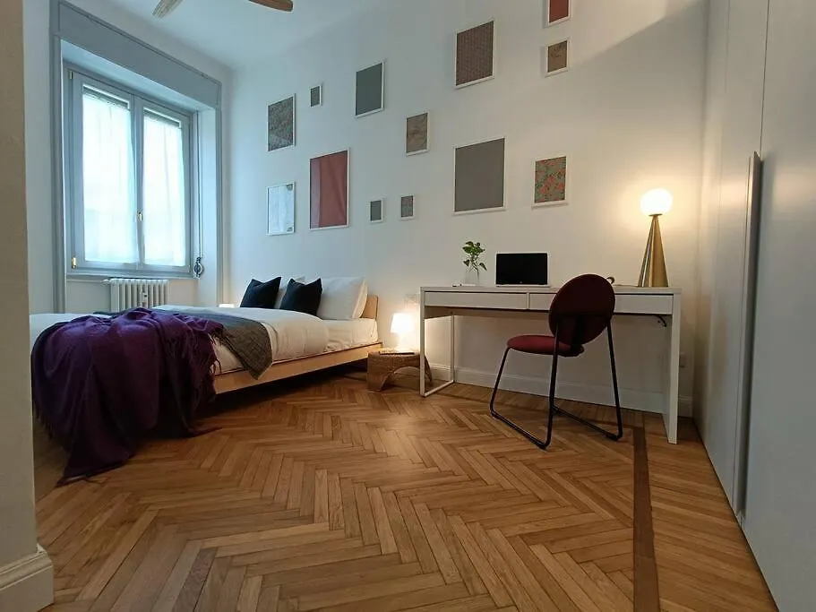 Stylish Flat Near Station And City Center Como 0*,